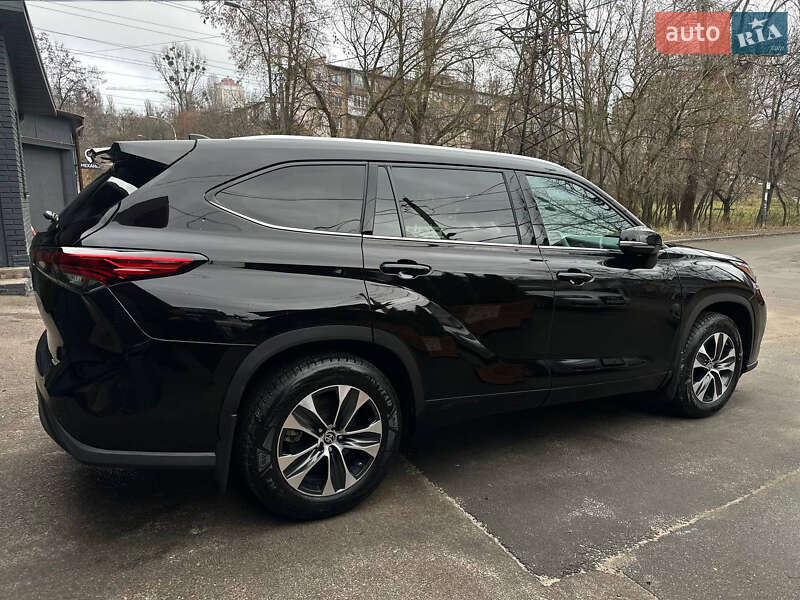Внедорожник / Кроссовер Toyota Highlander 2020 в Киеве