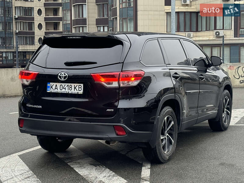 Внедорожник / Кроссовер Toyota Highlander 2018 в Киеве фото 7 Внедорожник / Кроссовер Toyota Highlander 2018 в Киеве