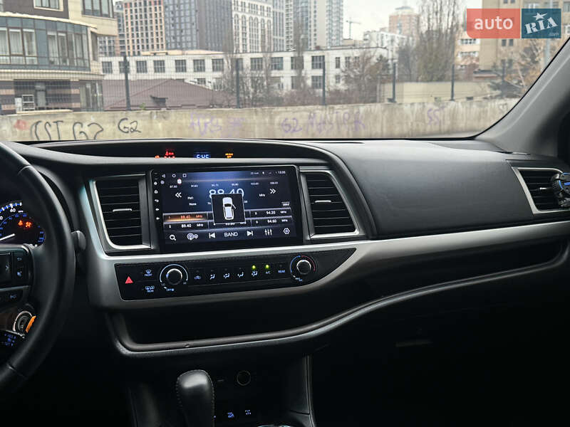 Внедорожник / Кроссовер Toyota Highlander 2018 в Киеве фото 13 Внедорожник / Кроссовер Toyota Highlander 2018 в Киеве