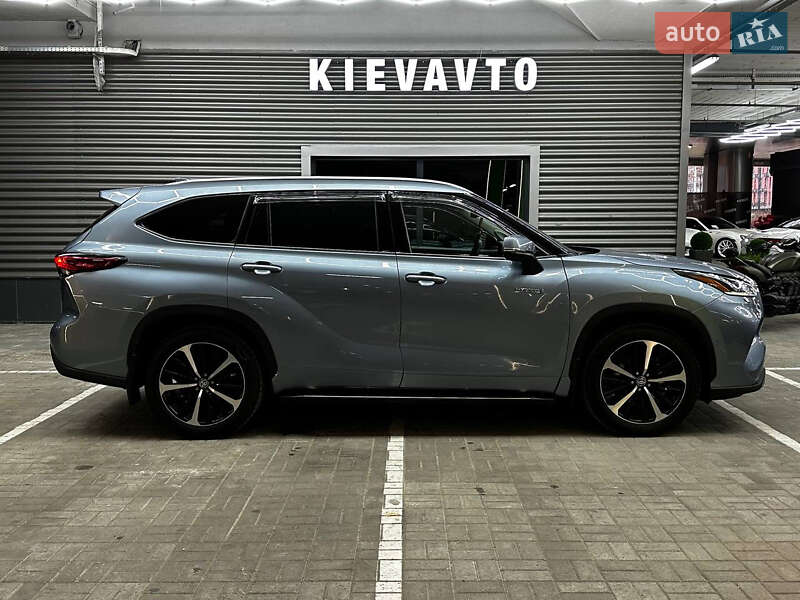 Внедорожник / Кроссовер Toyota Highlander 2020 в Киеве