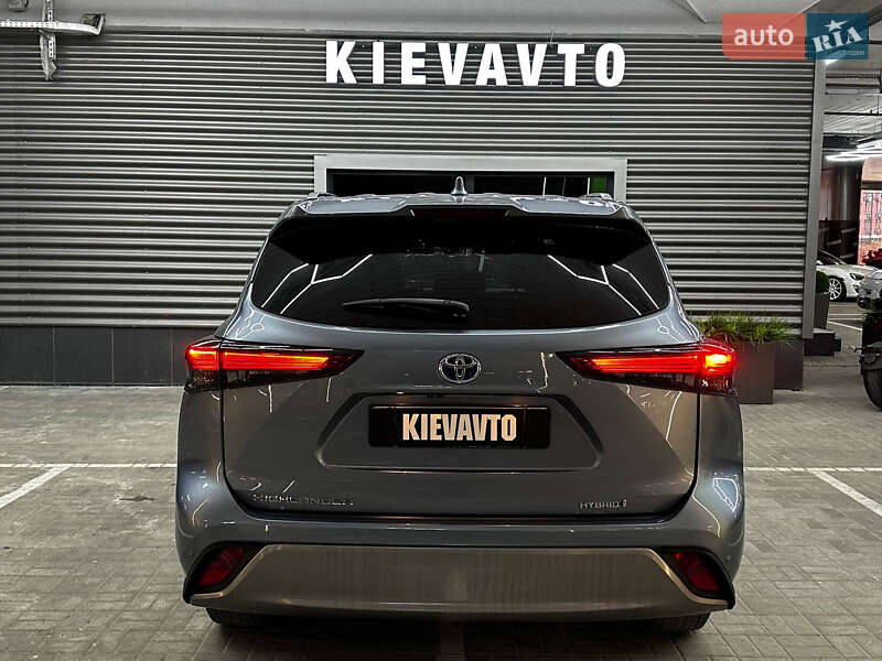 Внедорожник / Кроссовер Toyota Highlander 2020 в Киеве