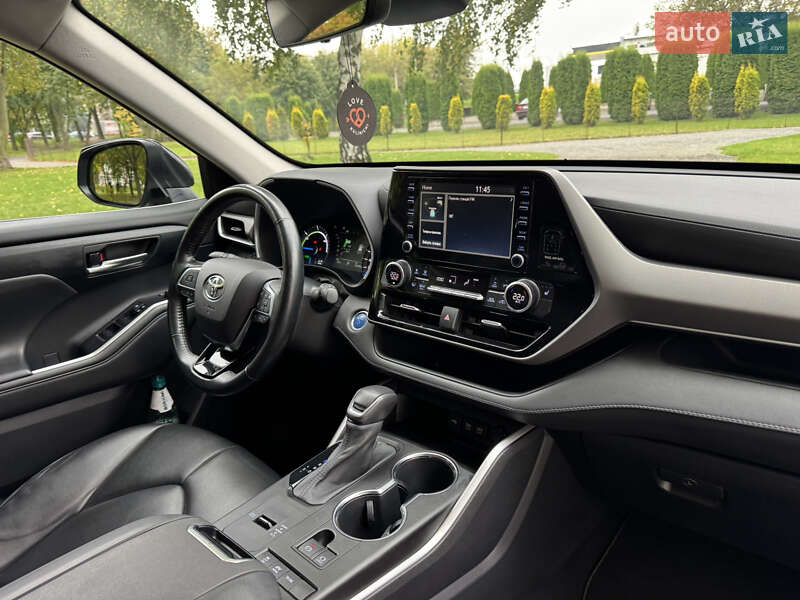 Внедорожник / Кроссовер Toyota Highlander 2021 в Хмельницком