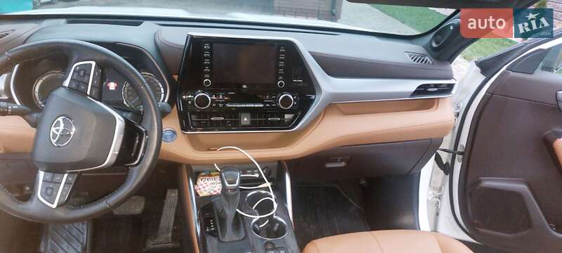 Внедорожник / Кроссовер Toyota Highlander 2021 в Ровно фото 9 Внедорожник / Кроссовер Toyota Highlander 2021 в Ровно