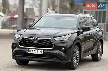 Внедорожник / Кроссовер Toyota Highlander 2020 в Кременчуге