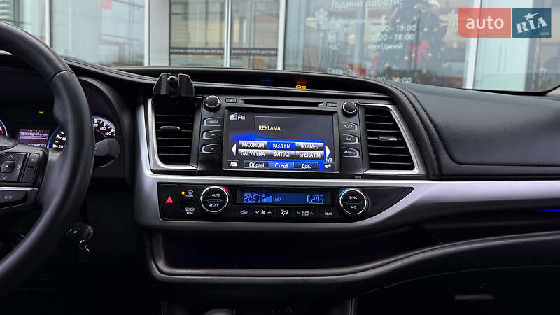 Внедорожник / Кроссовер Toyota Highlander 2014 в Ровно