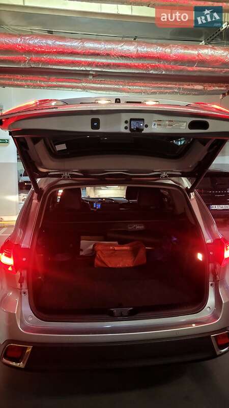 Внедорожник / Кроссовер Toyota Highlander 2017 в Киеве фото 14 Внедорожник / Кроссовер Toyota Highlander 2017 в Киеве