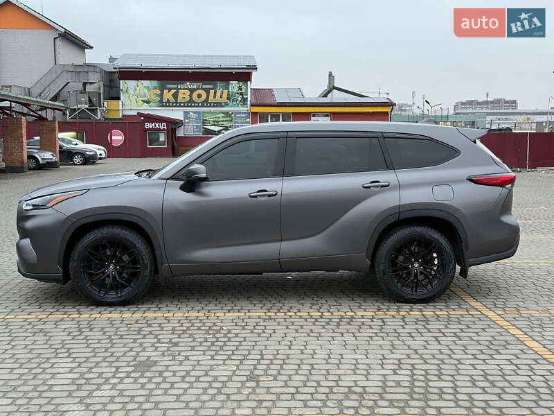 Позашляховик / Кросовер Toyota Highlander 2021 в Львові