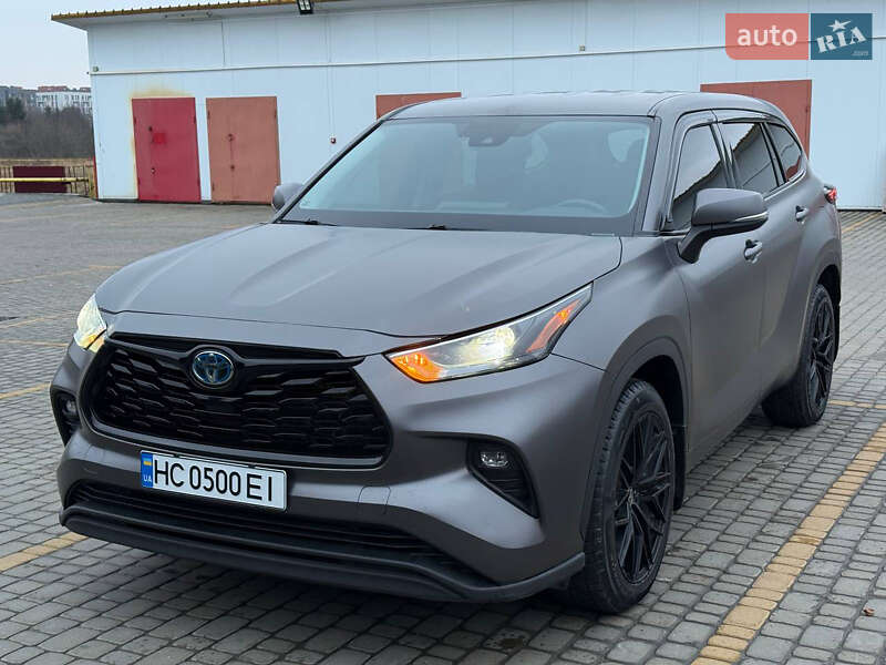 Позашляховик / Кросовер Toyota Highlander 2021 в Львові