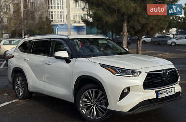 Позашляховик / Кросовер Toyota Highlander 2020 в Одесі