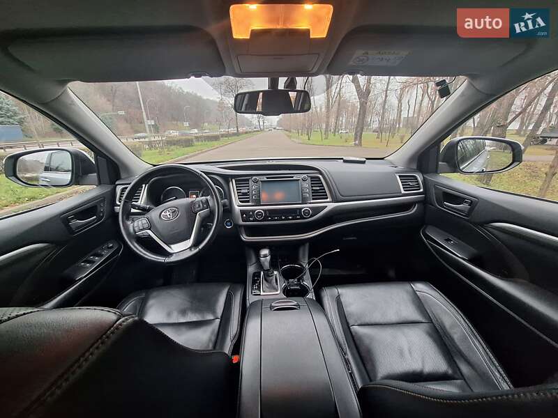 Внедорожник / Кроссовер Toyota Highlander 2017 в Киеве фото 43 Внедорожник / Кроссовер Toyota Highlander 2017 в Киеве