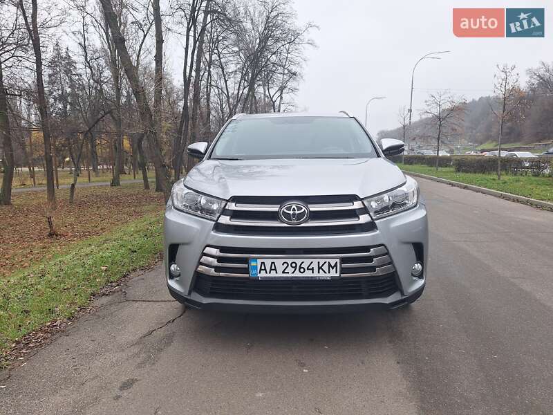 Внедорожник / Кроссовер Toyota Highlander 2017 в Киеве фото 38 Внедорожник / Кроссовер Toyota Highlander 2017 в Киеве