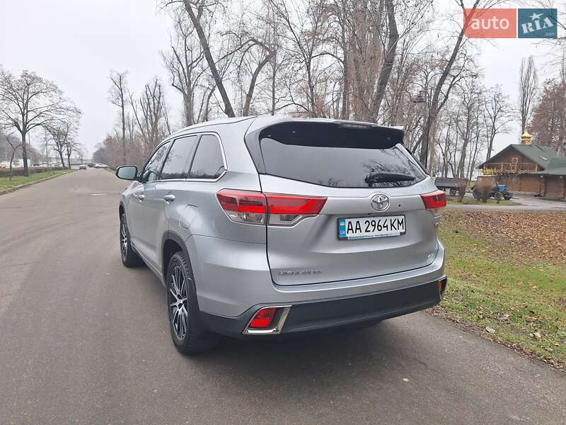 Внедорожник / Кроссовер Toyota Highlander 2017 в Киеве фото 41 Внедорожник / Кроссовер Toyota Highlander 2017 в Киеве