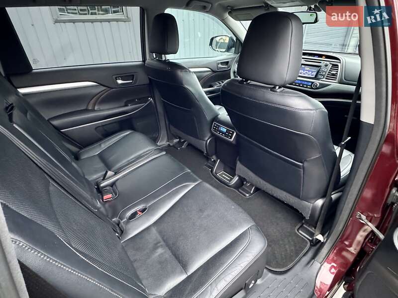 Внедорожник / Кроссовер Toyota Highlander 2014 в Киеве фото 28 Внедорожник / Кроссовер Toyota Highlander 2014 в Киеве