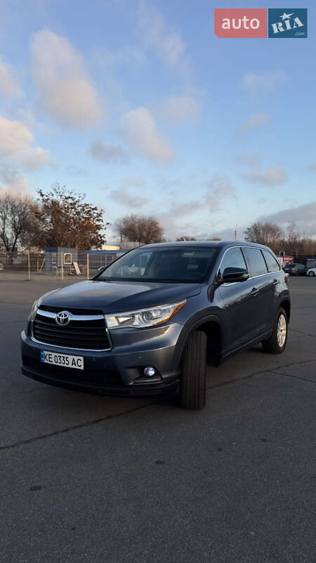 Внедорожник / Кроссовер Toyota Highlander 2015 в Днепре