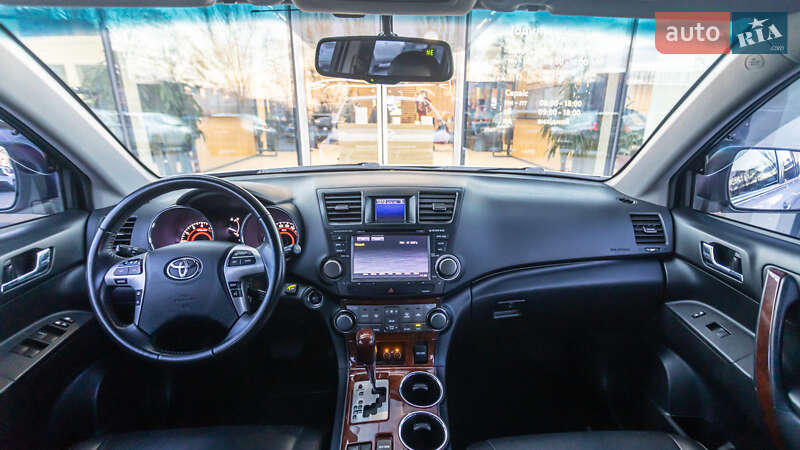 Позашляховик / Кросовер Toyota Highlander 2013 в Дніпрі фото 8 Позашляховик / Кросовер Toyota Highlander 2013 в Дніпрі