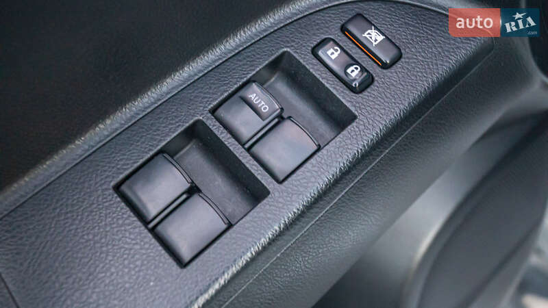 Позашляховик / Кросовер Toyota Highlander 2013 в Дніпрі фото 25 Позашляховик / Кросовер Toyota Highlander 2013 в Дніпрі