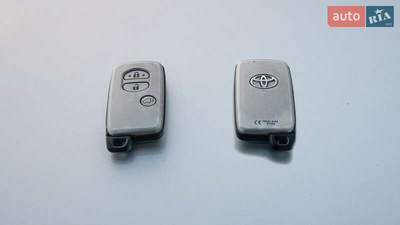 Позашляховик / Кросовер Toyota Highlander 2013 в Дніпрі фото 36 Позашляховик / Кросовер Toyota Highlander 2013 в Дніпрі