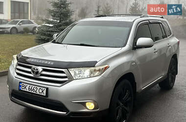 Внедорожник / Кроссовер Toyota Highlander 2011 в Ровно