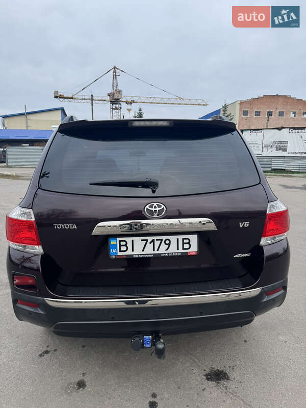 Внедорожник / Кроссовер Toyota Highlander 2012 в Полтаве фото 8 Внедорожник / Кроссовер Toyota Highlander 2012 в Полтаве