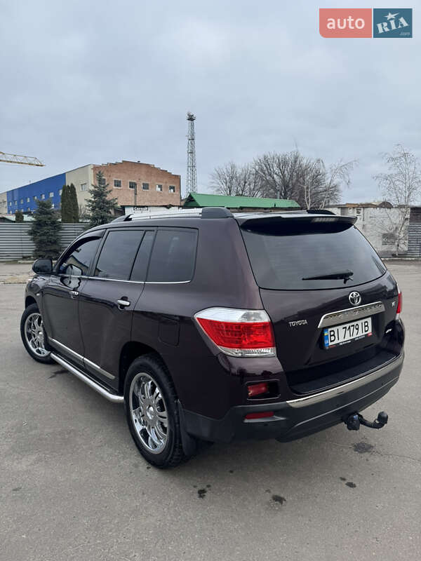 Внедорожник / Кроссовер Toyota Highlander 2012 в Полтаве фото 9 Внедорожник / Кроссовер Toyota Highlander 2012 в Полтаве