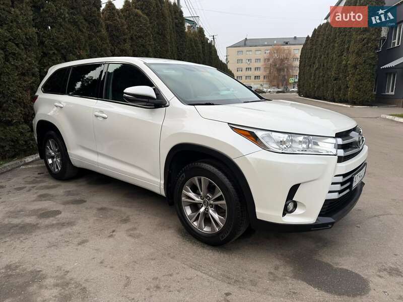 Toyota Highlander 2016