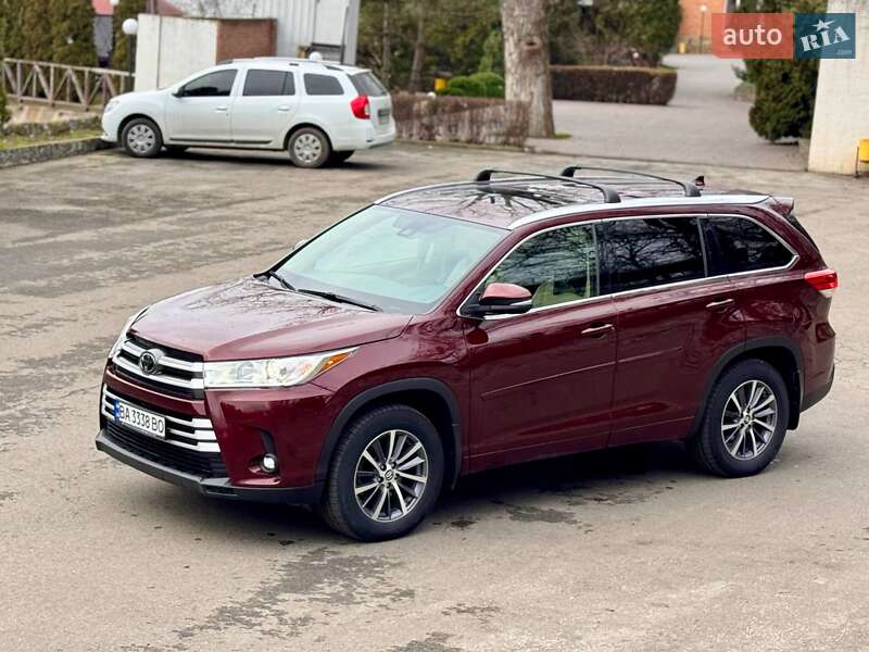 Внедорожник / Кроссовер Toyota Highlander 2018 в Кропивницком фото 5 Внедорожник / Кроссовер Toyota Highlander 2018 в Кропивницком