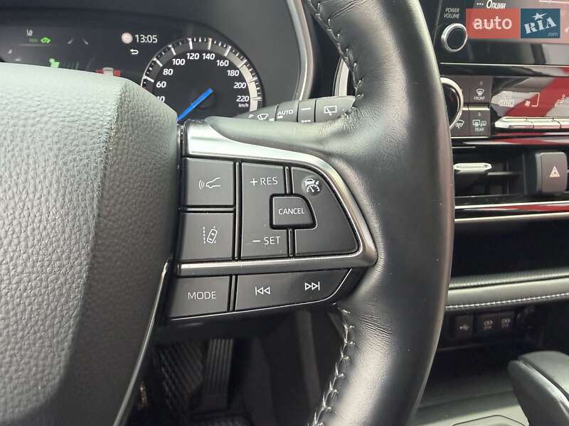 Позашляховик / Кросовер Toyota Highlander 2021 в Дніпрі