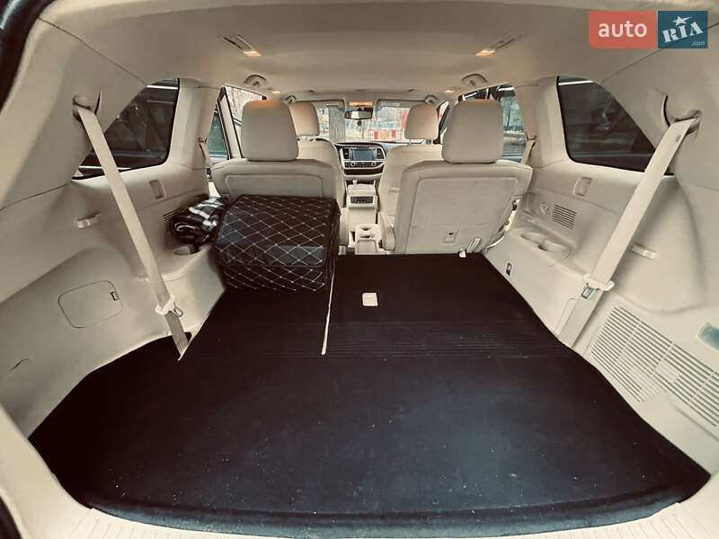 Внедорожник / Кроссовер Toyota Highlander 2015 в Кривом Роге фото 23 Внедорожник / Кроссовер Toyota Highlander 2015 в Кривом Роге