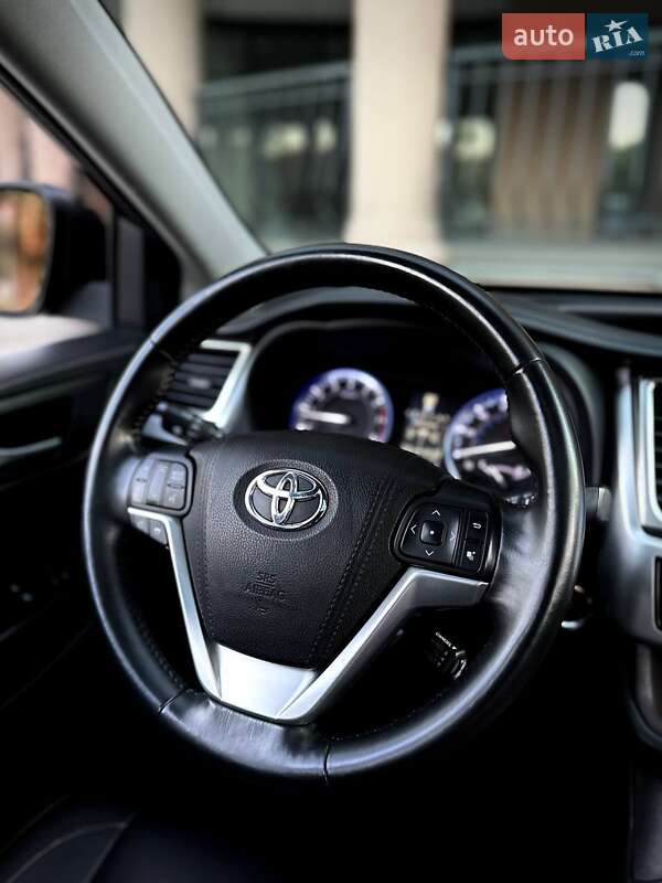 Позашляховик / Кросовер Toyota Highlander 2014 в Харкові фото 24 Позашляховик / Кросовер Toyota Highlander 2014 в Харкові