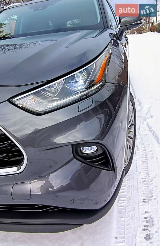 Внедорожник / Кроссовер Toyota Highlander 2021 в Киеве