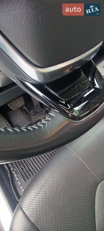 Внедорожник / Кроссовер Toyota Highlander 2021 в Киеве