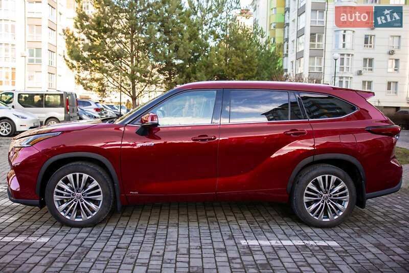 Позашляховик / Кросовер Toyota Highlander 2021 в Івано-Франківську