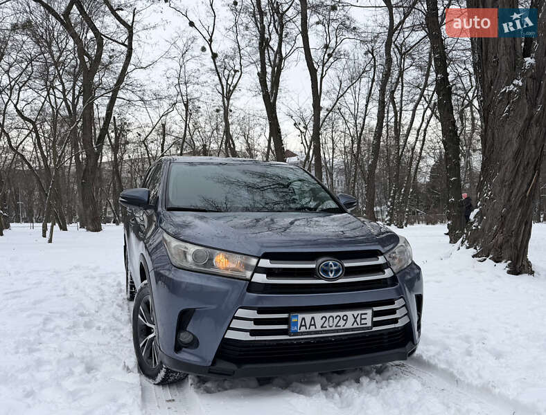 Позашляховик / Кросовер Toyota Highlander 2018 в Києві