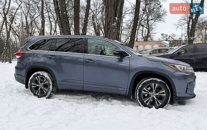 Позашляховик / Кросовер Toyota Highlander 2018 в Києві