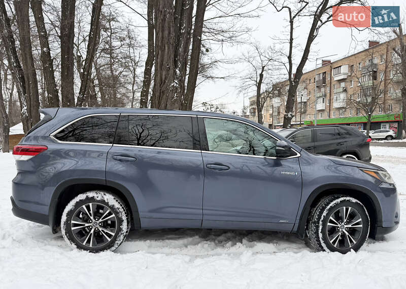 Позашляховик / Кросовер Toyota Highlander 2018 в Києві