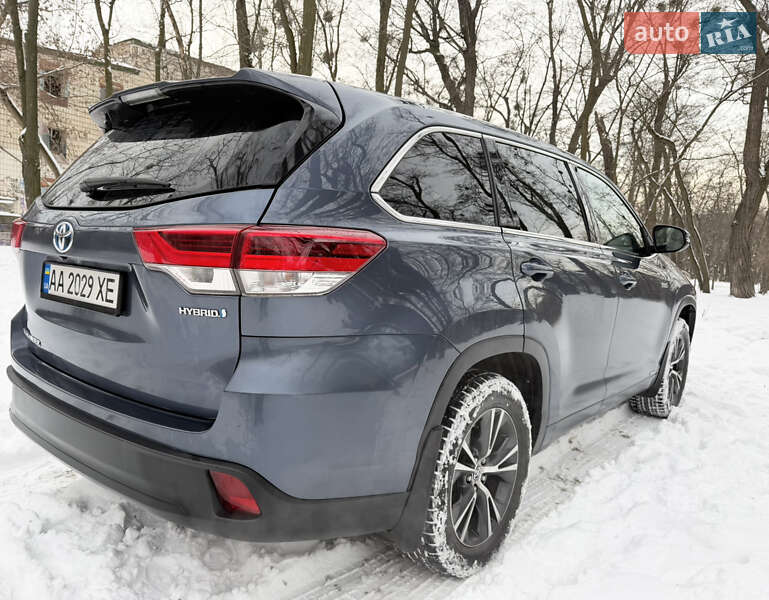 Позашляховик / Кросовер Toyota Highlander 2018 в Києві