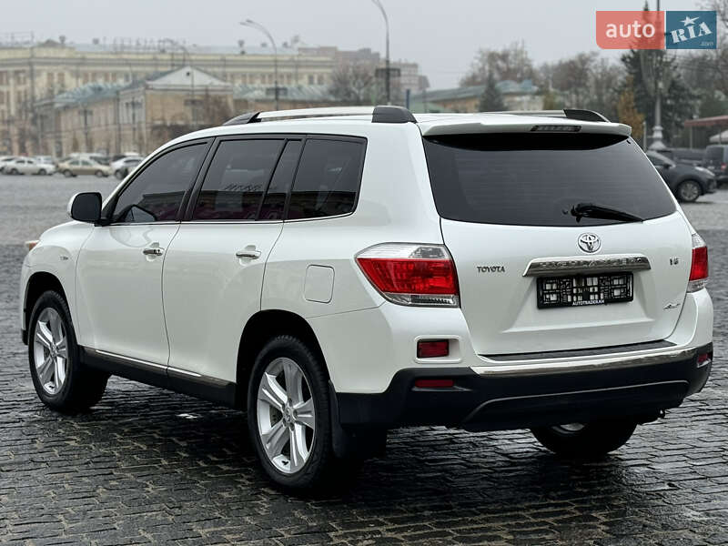 Позашляховик / Кросовер Toyota Highlander 2012 в Харкові