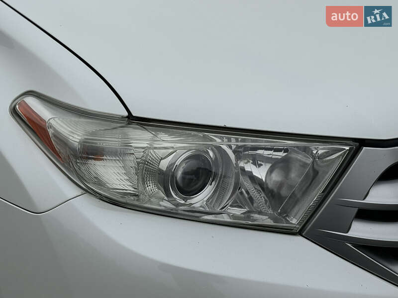 Позашляховик / Кросовер Toyota Highlander 2012 в Харкові