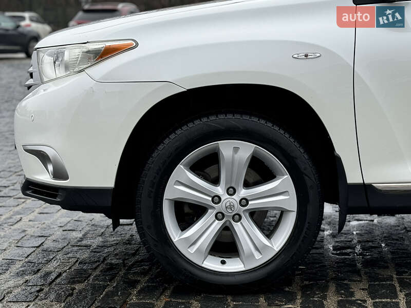 Позашляховик / Кросовер Toyota Highlander 2012 в Харкові