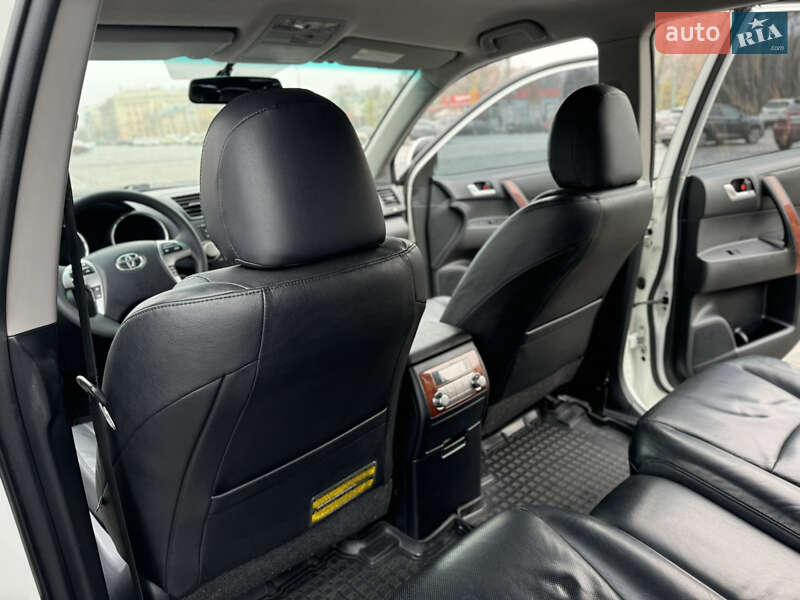 Позашляховик / Кросовер Toyota Highlander 2012 в Харкові