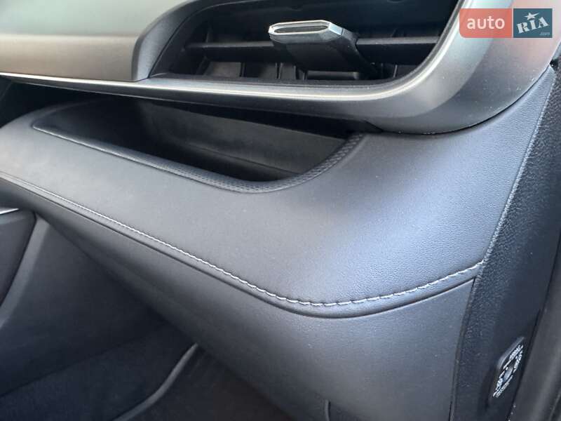 Внедорожник / Кроссовер Toyota Highlander 2020 в Киеве