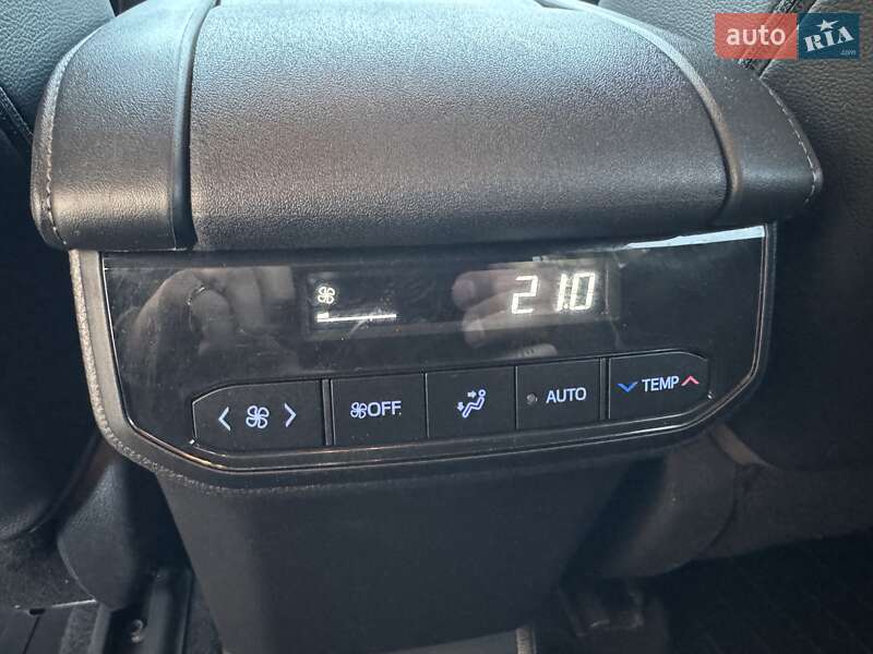 Внедорожник / Кроссовер Toyota Highlander 2020 в Киеве