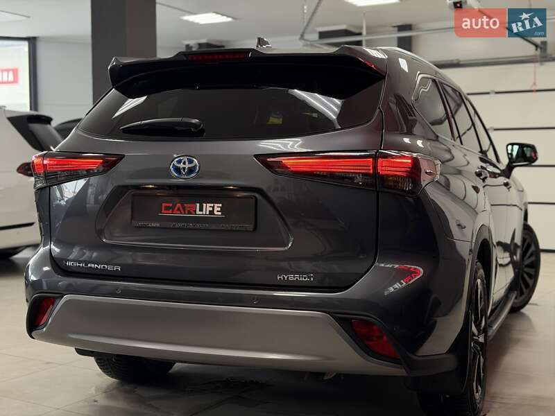Внедорожник / Кроссовер Toyota Highlander 2024 в Тернополе