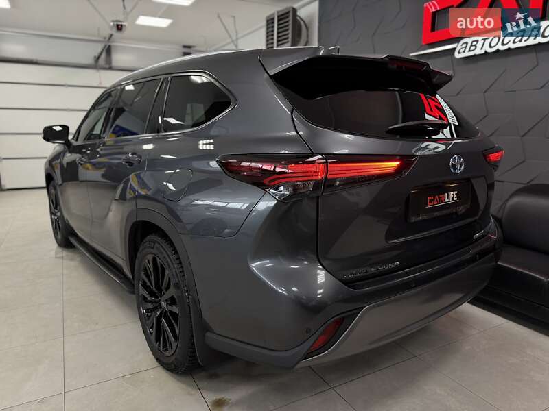 Внедорожник / Кроссовер Toyota Highlander 2024 в Тернополе