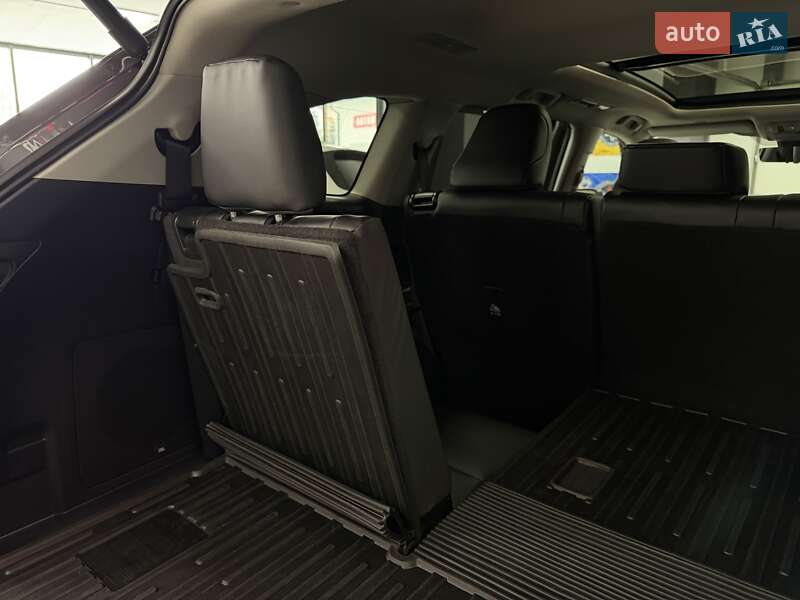 Внедорожник / Кроссовер Toyota Highlander 2024 в Тернополе