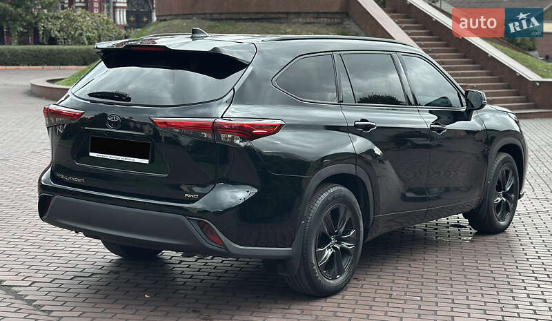 Позашляховик / Кросовер Toyota Highlander 2020 в Дніпрі