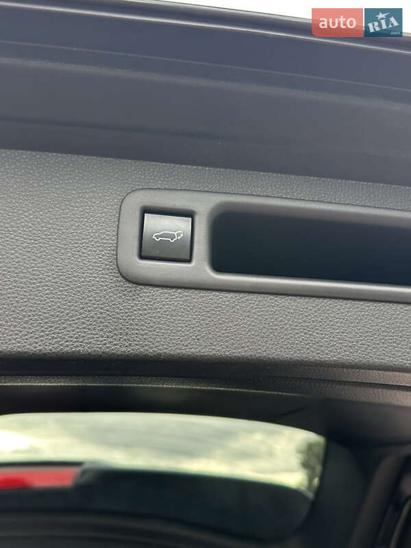 Позашляховик / Кросовер Toyota Highlander 2020 в Дніпрі