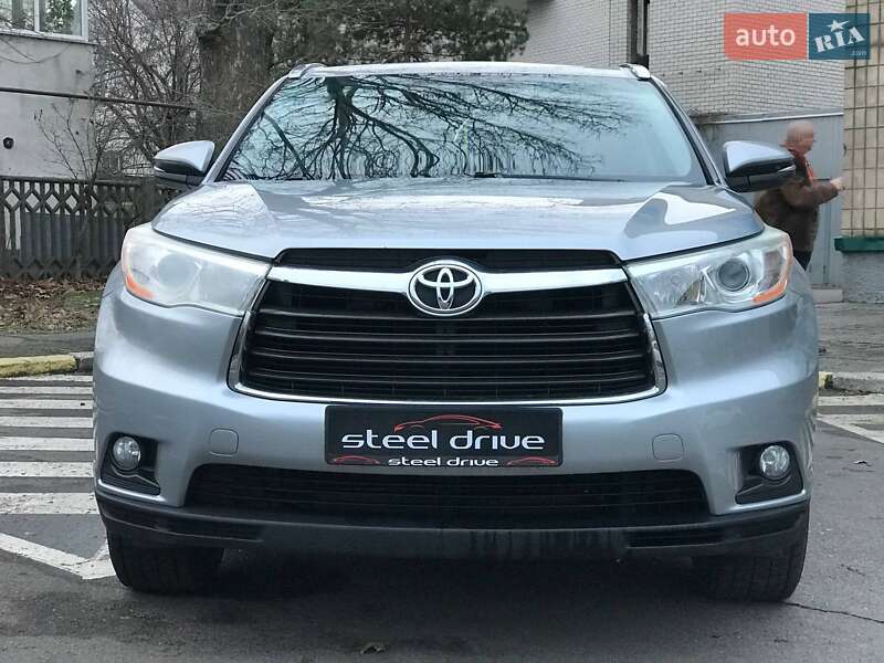 Внедорожник / Кроссовер Toyota Highlander 2014 в Николаеве