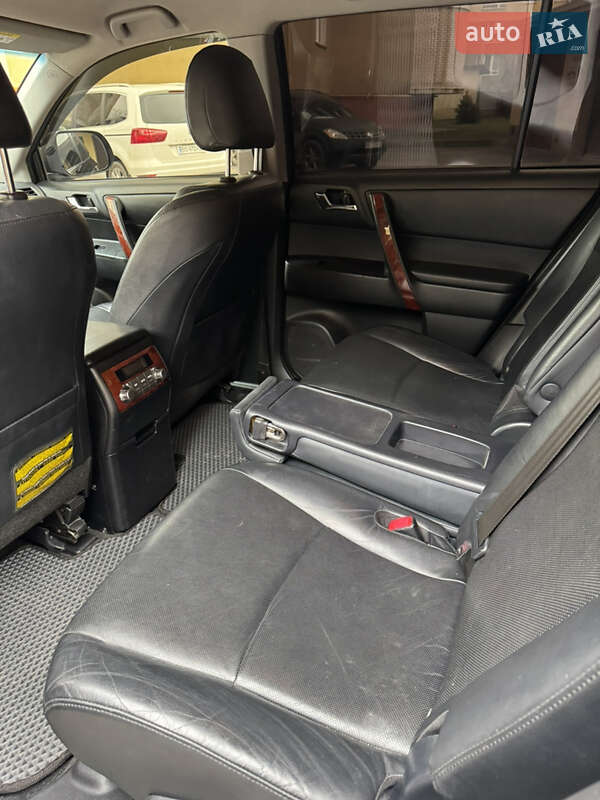 Внедорожник / Кроссовер Toyota Highlander 2013 в Тернополе