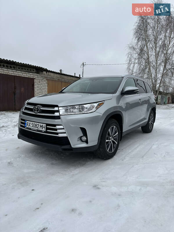 Внедорожник / Кроссовер Toyota Highlander 2019 в Харькове